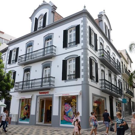 Edificio Charles 103 Apartment ฟุงชาล ภายนอก รูปภาพ