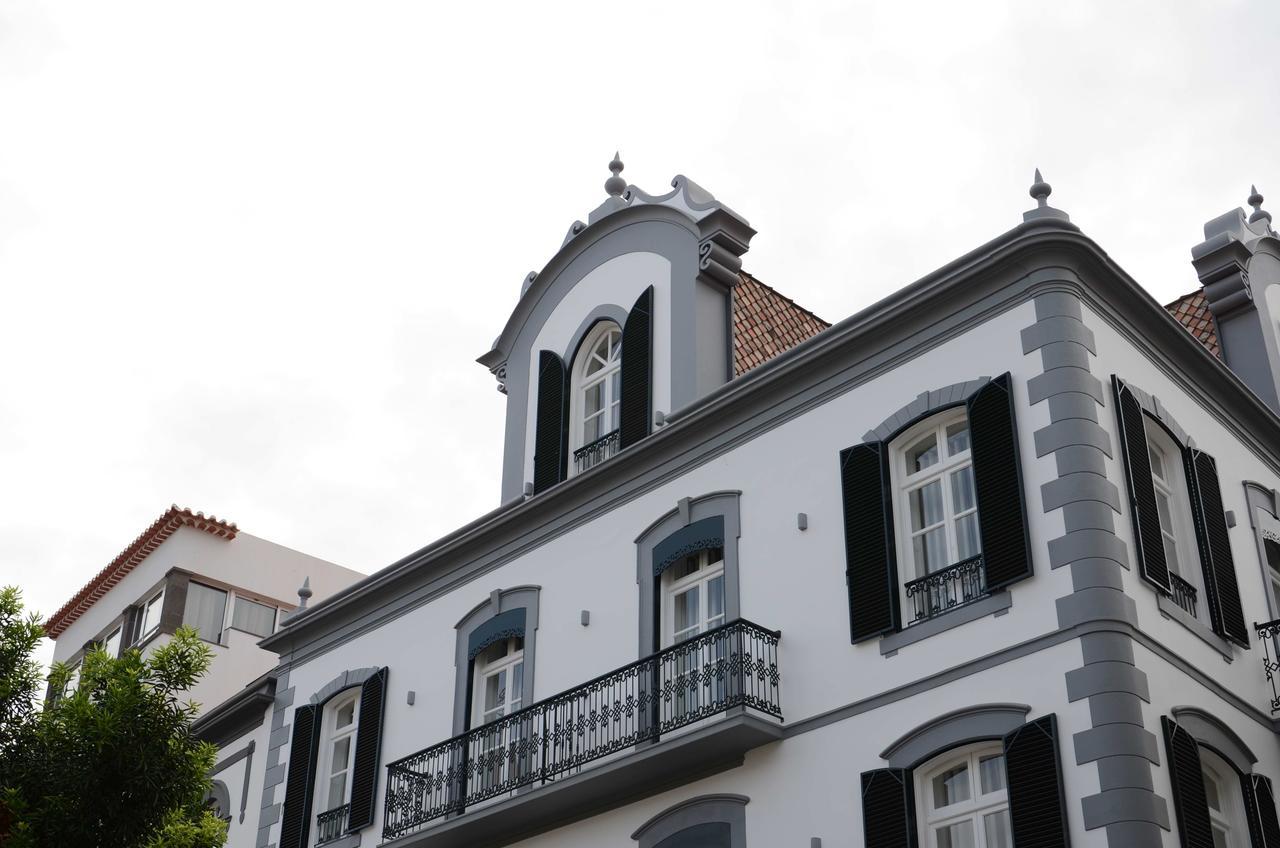 Edificio Charles 103 Apartment ฟุงชาล ภายนอก รูปภาพ