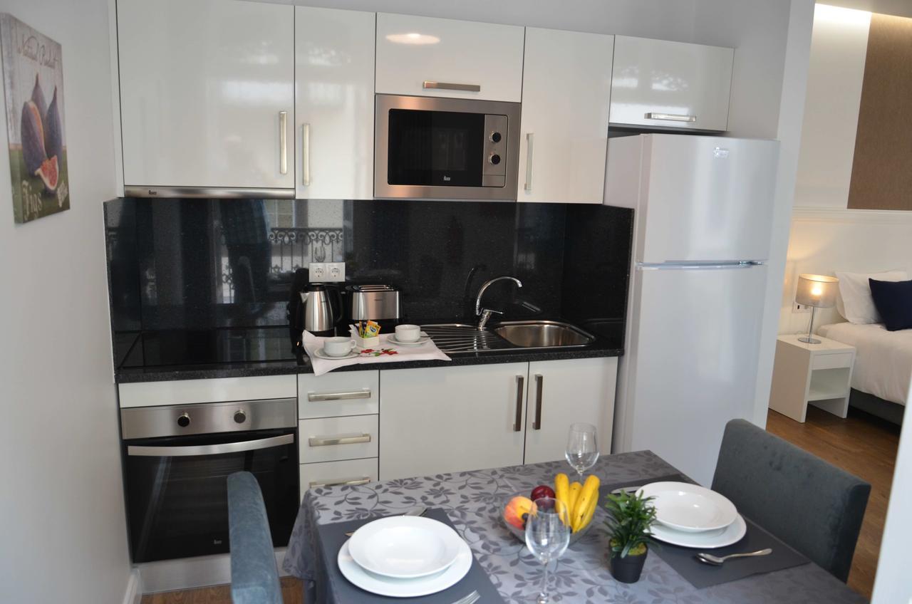 Edificio Charles 103 Apartment ฟุงชาล ภายนอก รูปภาพ