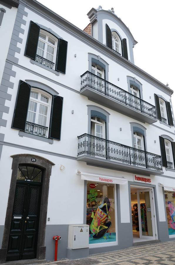 Edificio Charles 103 Apartment ฟุงชาล ภายนอก รูปภาพ