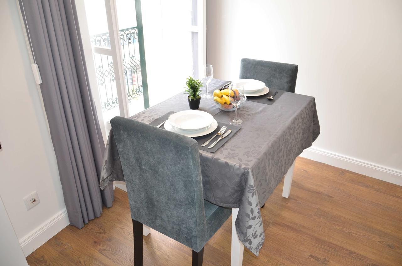 Edificio Charles 103 Apartment ฟุงชาล ภายนอก รูปภาพ